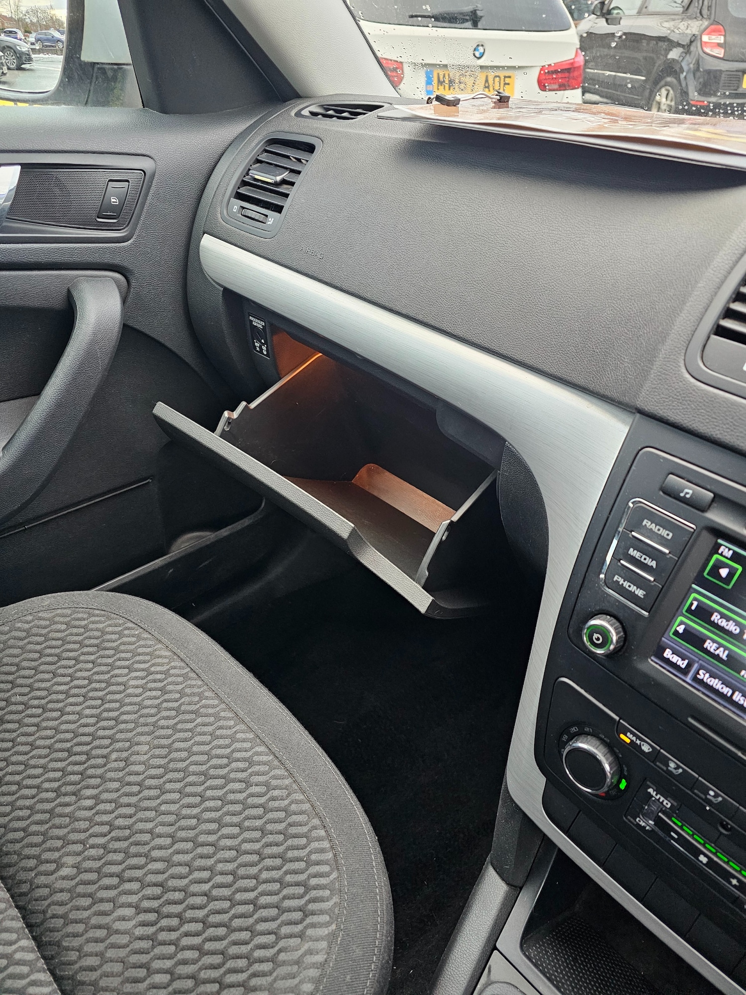 Used Skoda Yeti 2014 for sale - 77147747: Photo 7