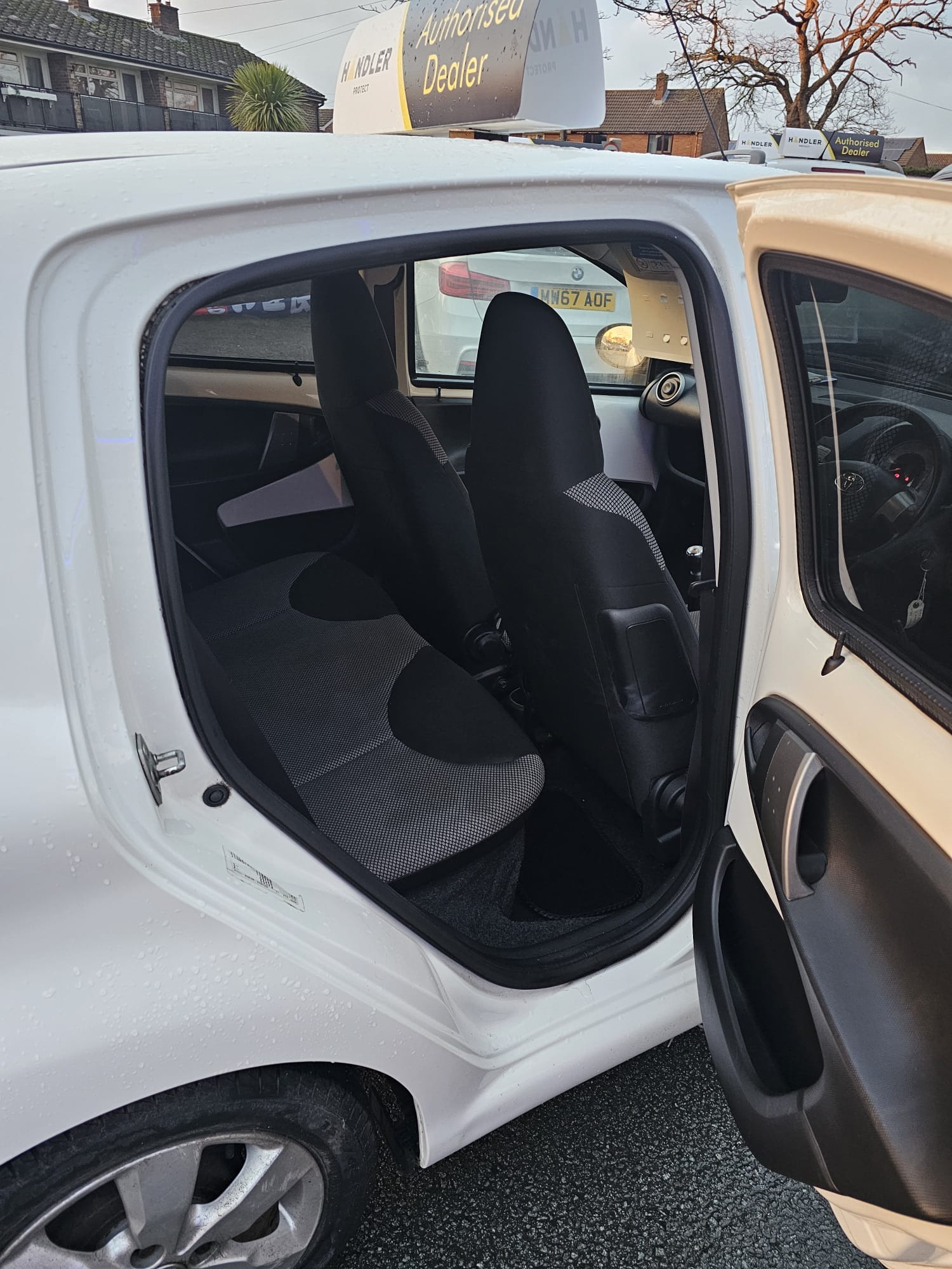 Used Toyota AYGO 2013 for sale - 77093772: Photo 14