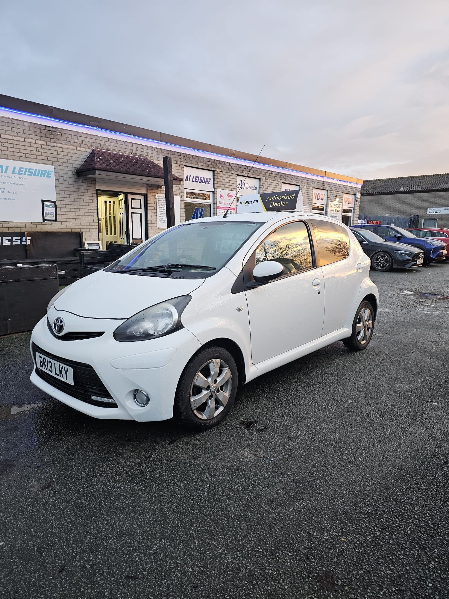 Used Toyota AYGO 2013 for sale - 77093772: Photo 3