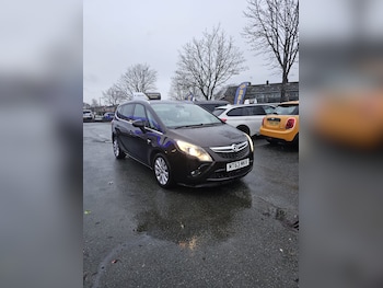 Vauxhall Zafira feature image