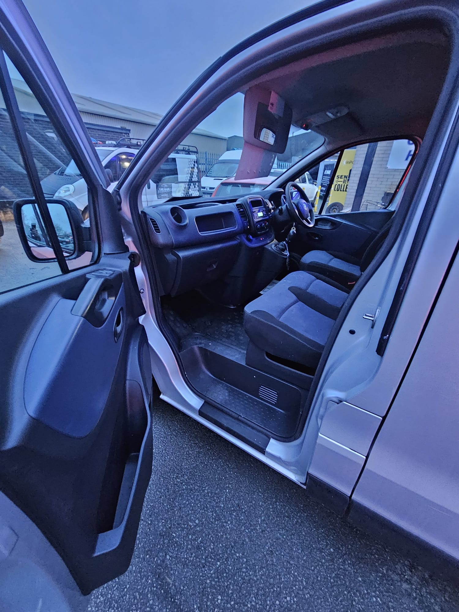 Used Vauxhall Vivaro 2015 for sale - 77027858: Photo 13