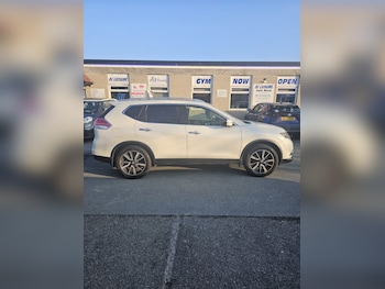 Used Nissan X-Trail 2015 for sale - 77763036: Photo