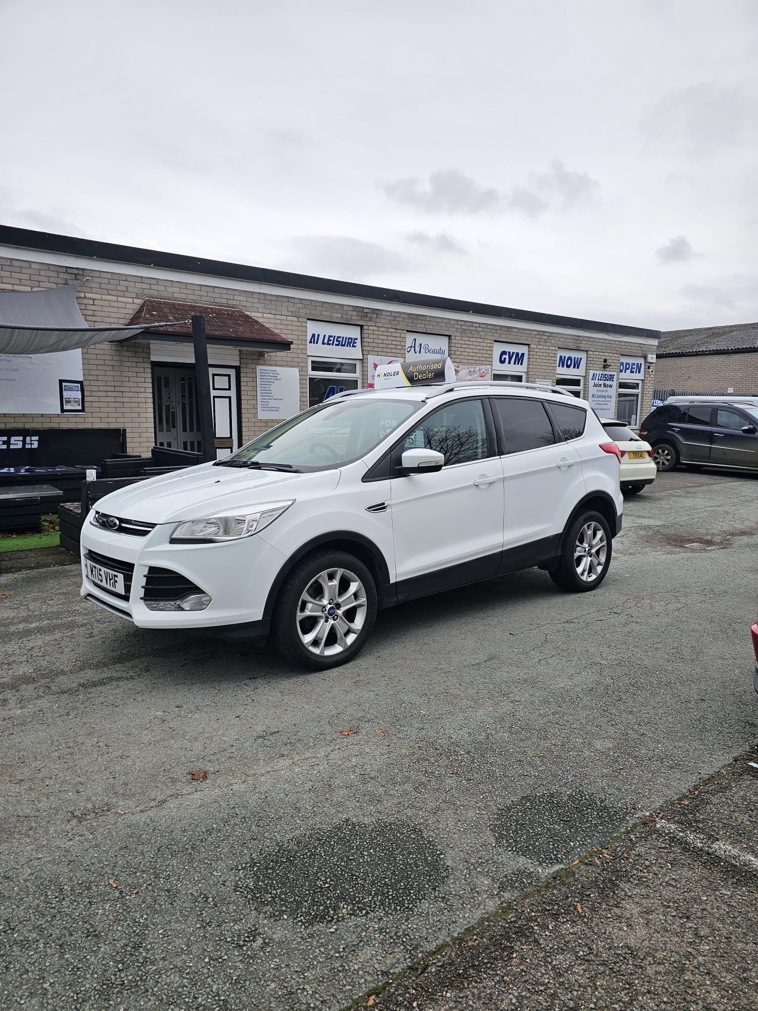 Used Ford Kuga 2015 for sale - 76493893: Photo 1