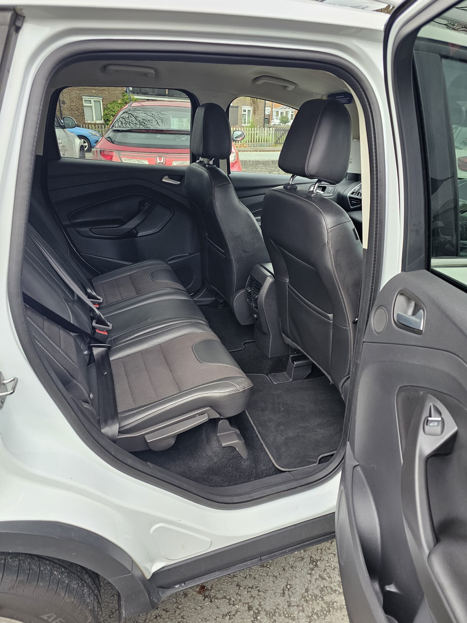 Used Ford Kuga 2015 for sale - 76493893: Photo 14