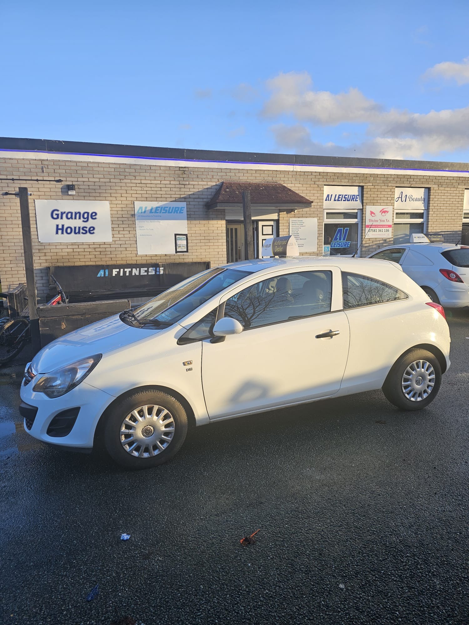 Used Vauxhall Corsa 2014 for sale - 77531969: Photo 4