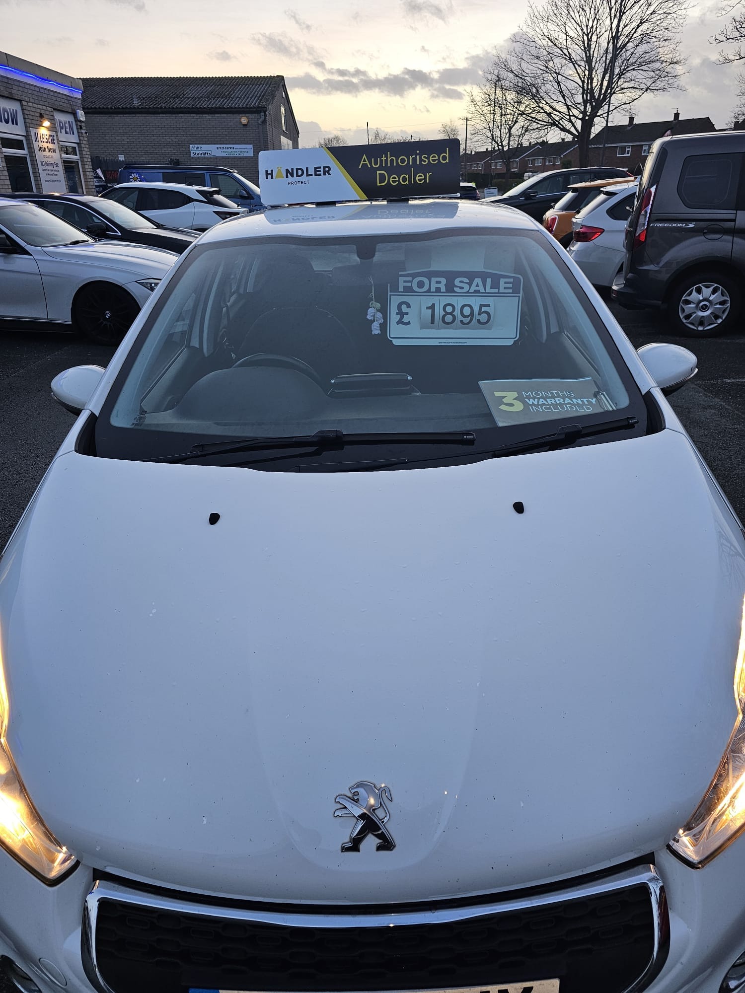 Used Peugeot 208 2014 for sale - 76916612: Photo 5