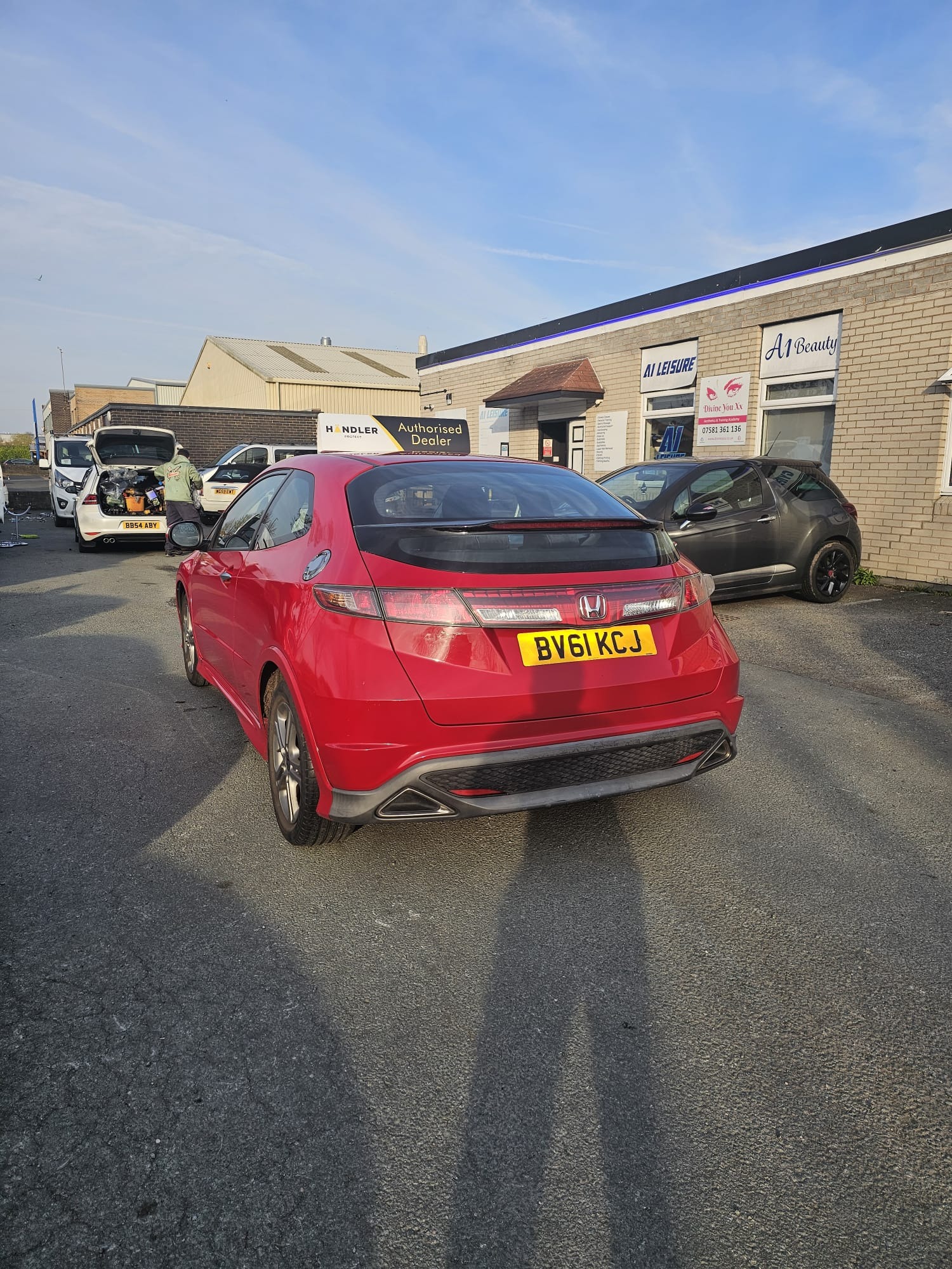 Used Honda Civic 2011 for sale - 77946189: Photo 5