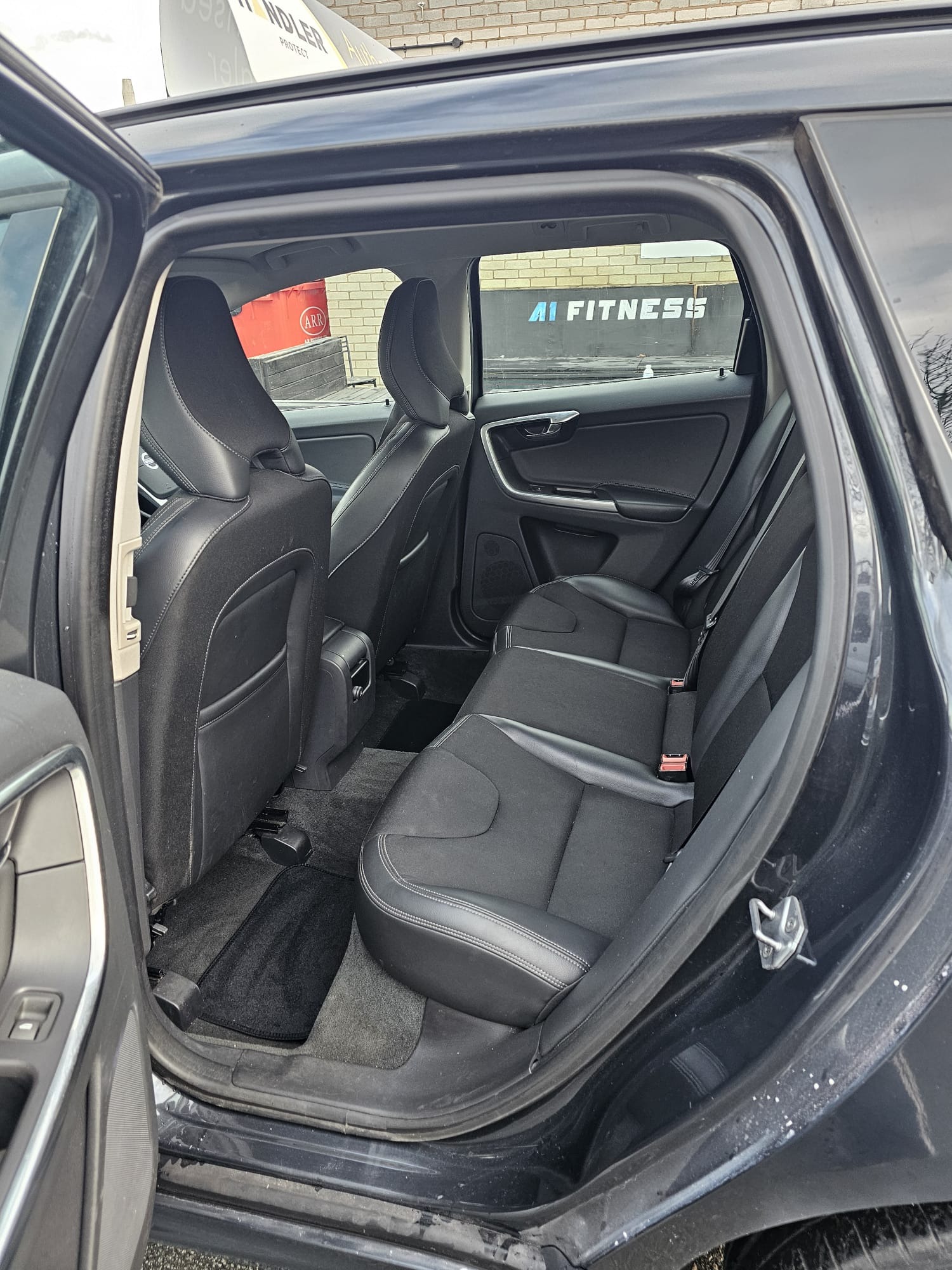 Used Volvo XC60 2015 for sale - 77168681: Photo 21