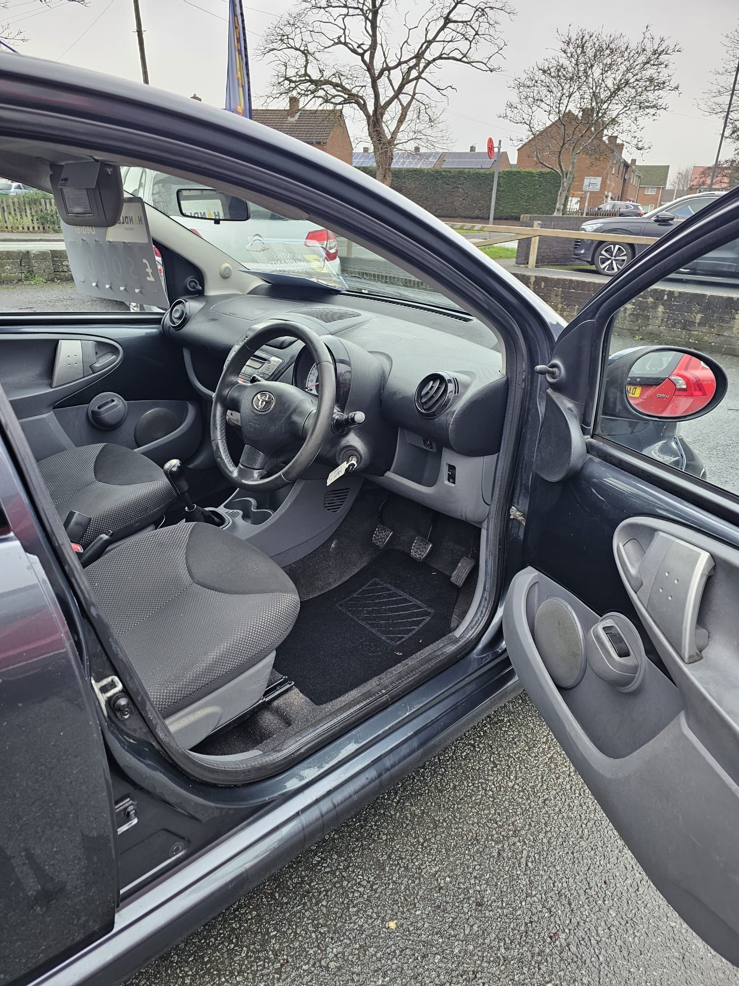 Used Toyota AYGO 2011 for sale - 76817968: Photo 13