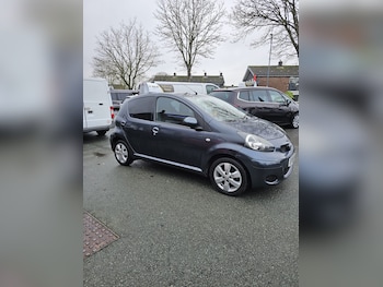 Used Toyota AYGO 2011 for sale - 76817968: Photo