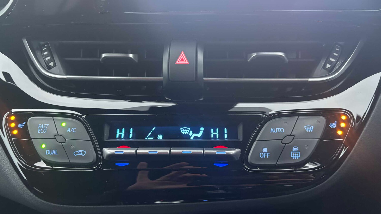 Used Toyota C-HR for sale - 77862496: Photo 21