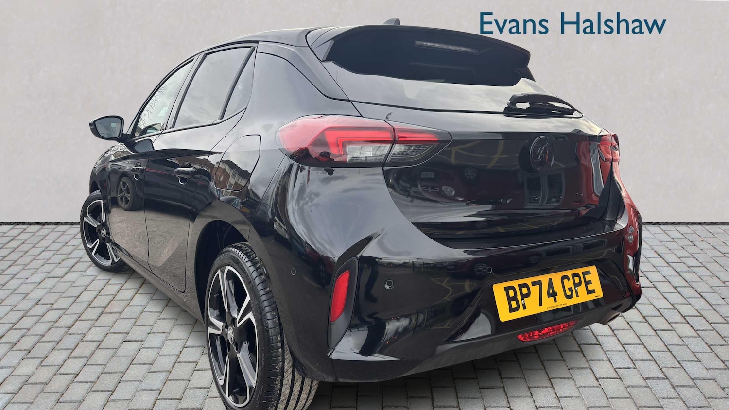 Used Vauxhall Corsa for sale - 77861395: Photo 2