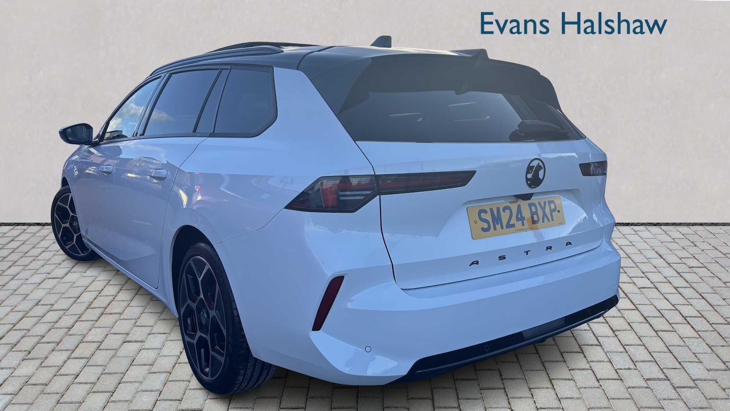 Used Vauxhall Astra for sale - 77860345: Photo 2