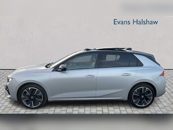 Used Vauxhall Astra 2024 for sale - 77858550: Photo