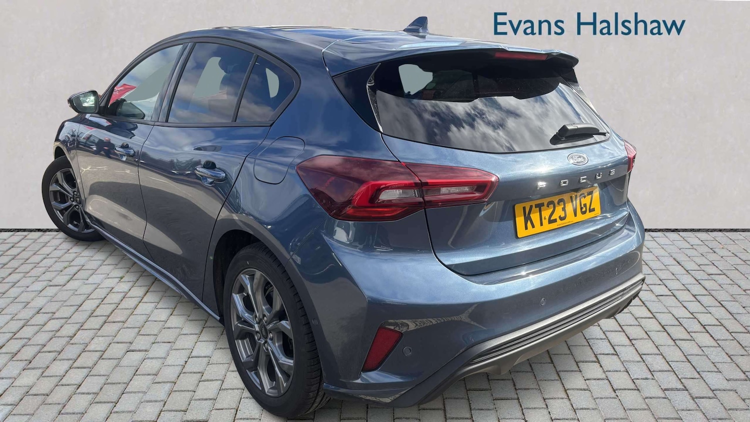 Used Ford Focus 2023 for sale - 78089764: Photo 3