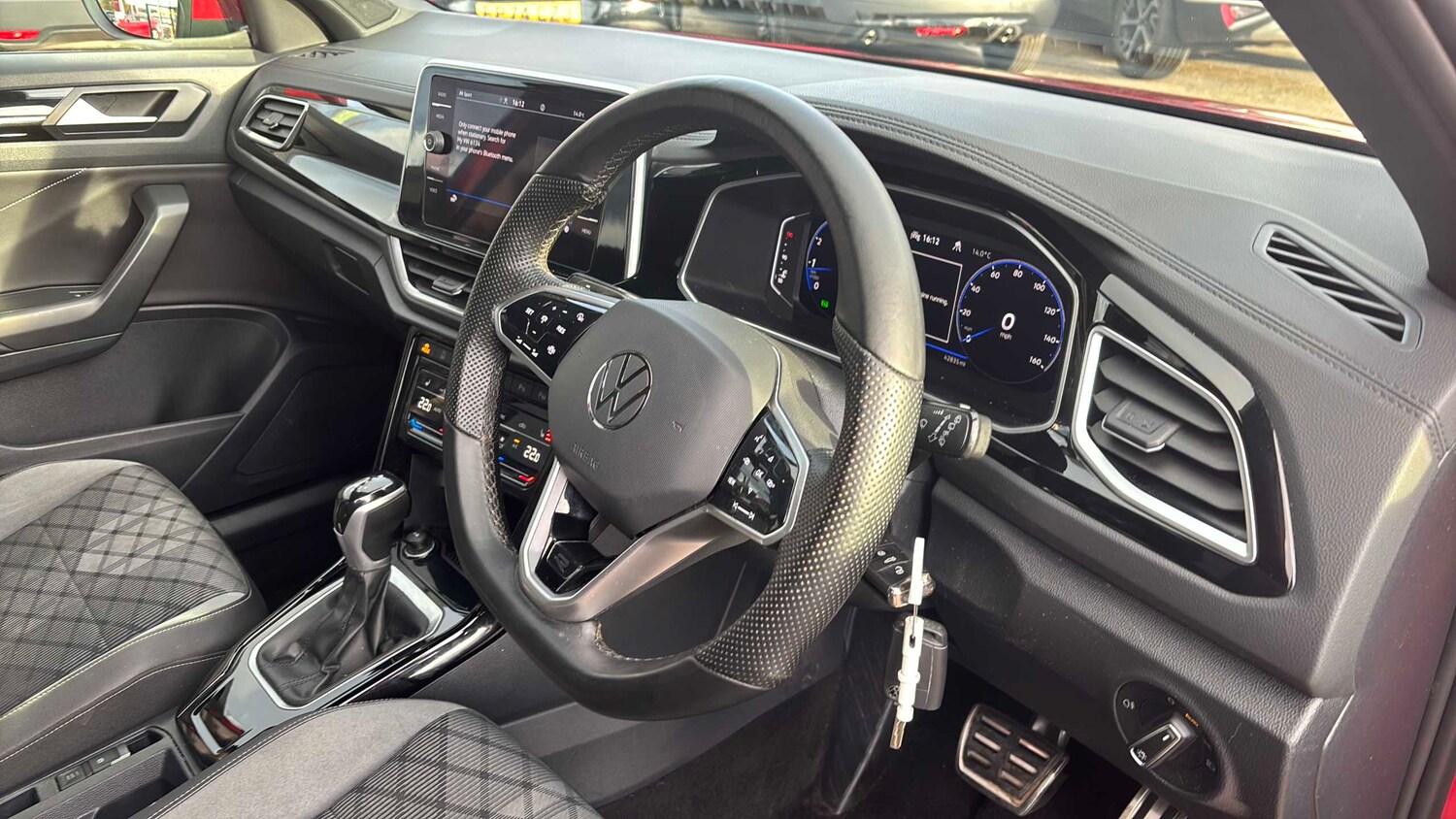 Used Volkswagen T-Roc 2022 for sale - 77859397: Photo 10