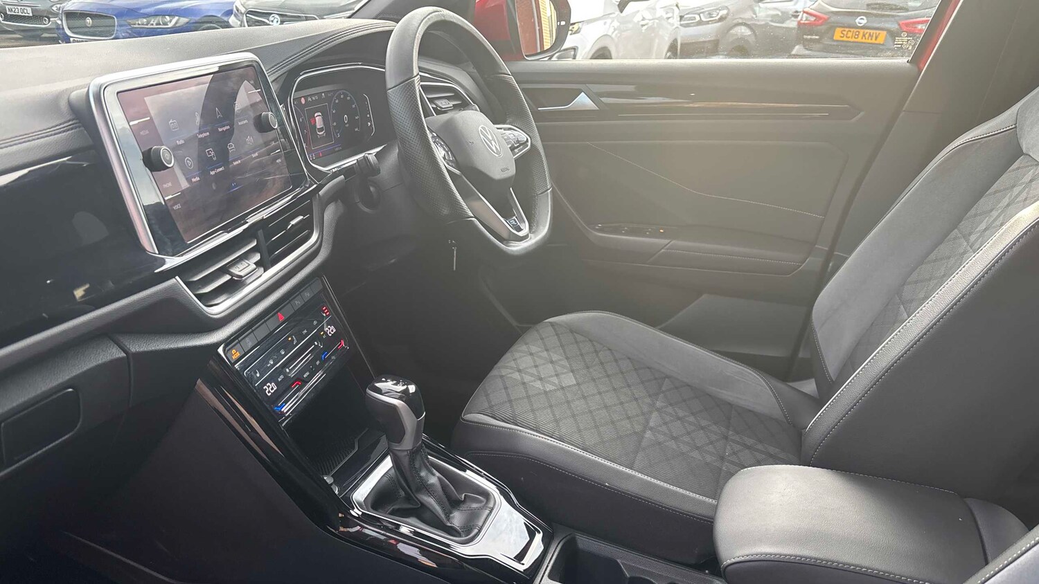 Used Volkswagen T-Roc 2022 for sale - 77859397: Photo 17