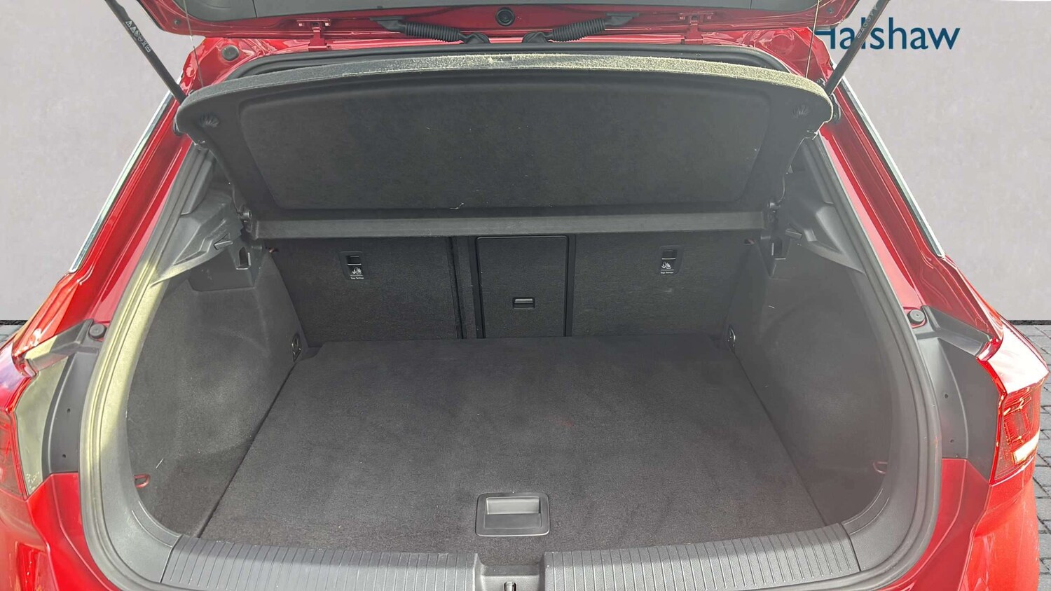 Used Volkswagen T-Roc 2022 for sale - 77859397: Photo 8