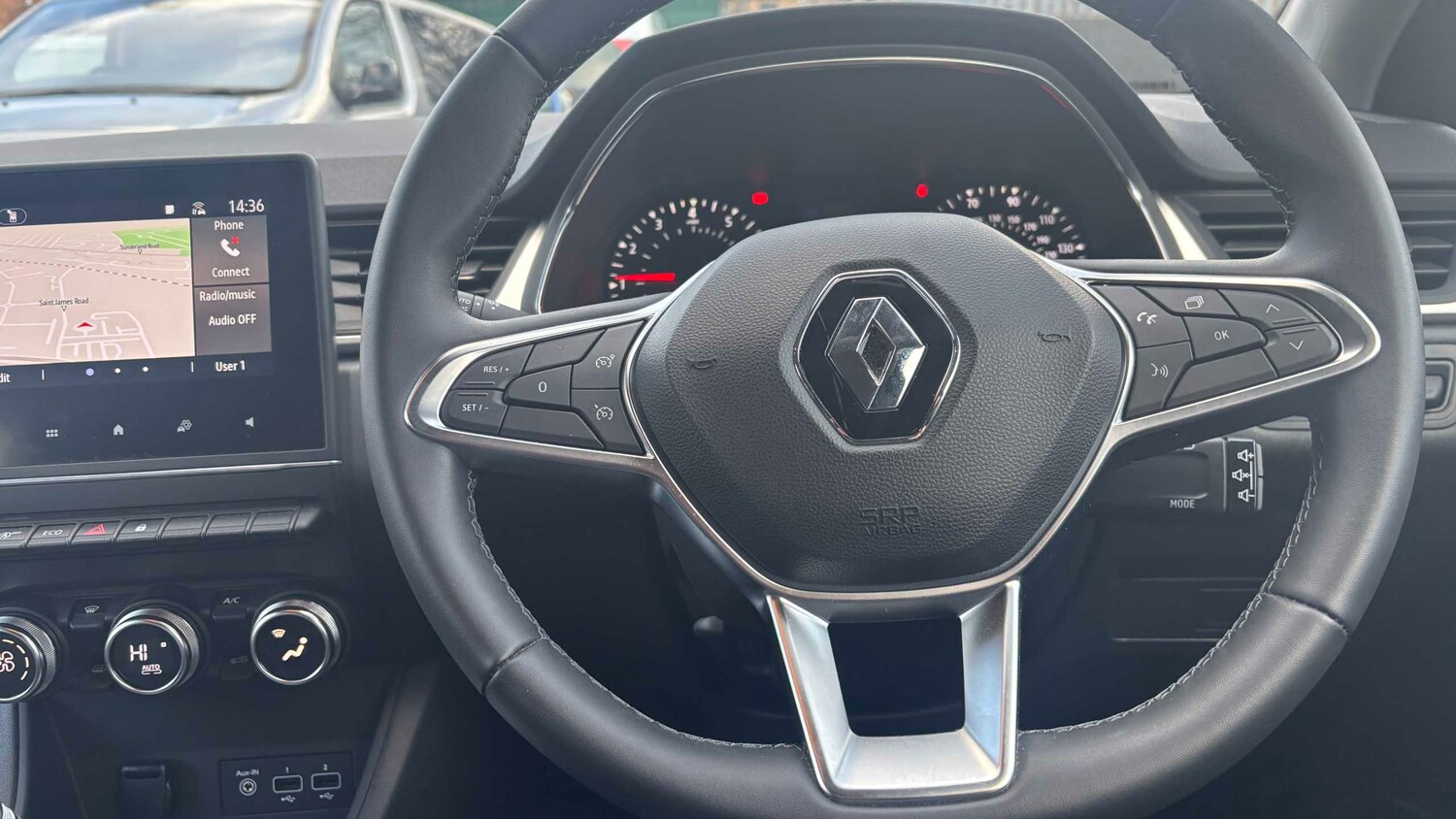 Used Renault Captur for sale - 77859473: Photo 11