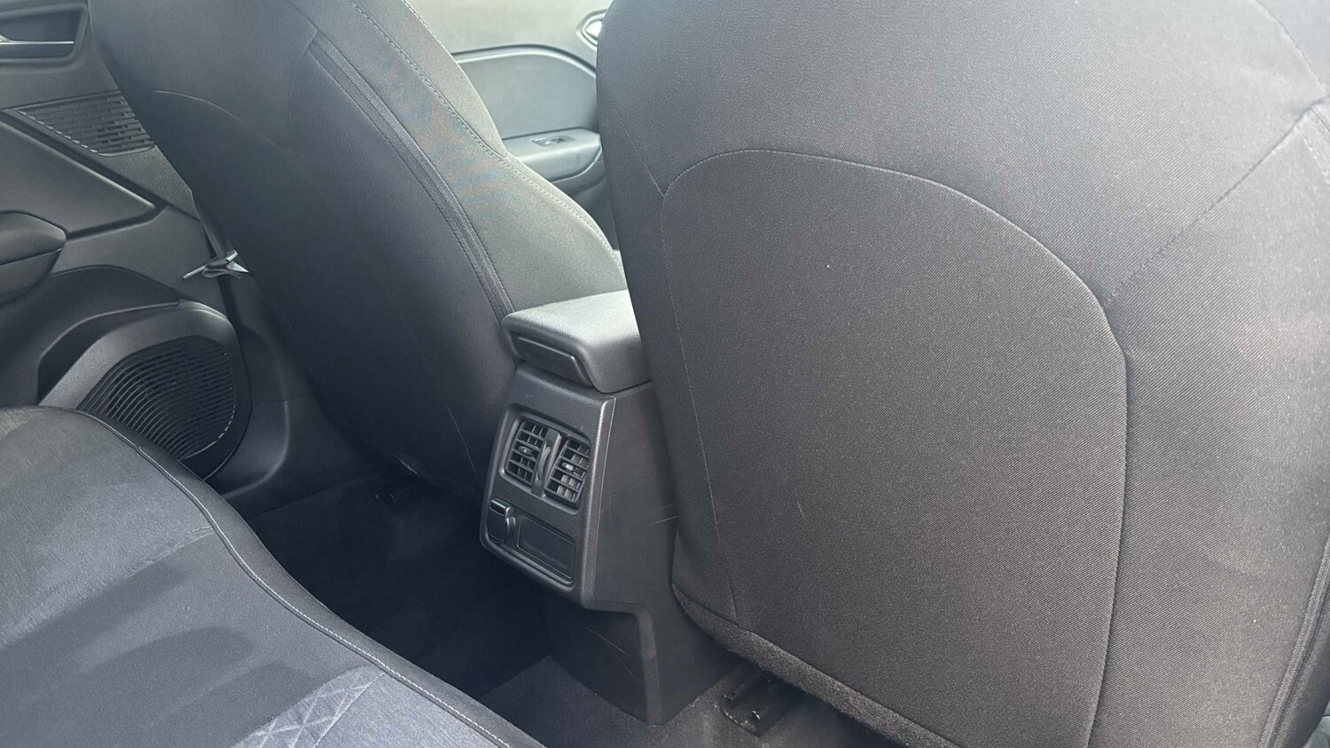 Used Renault Captur for sale - 77859473: Photo 16