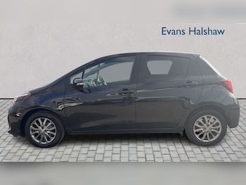 Used Toyota Yaris 2016 for sale - 77862564: Photo