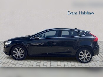 Used Volvo V40 2017 for sale - 78337887: Photo