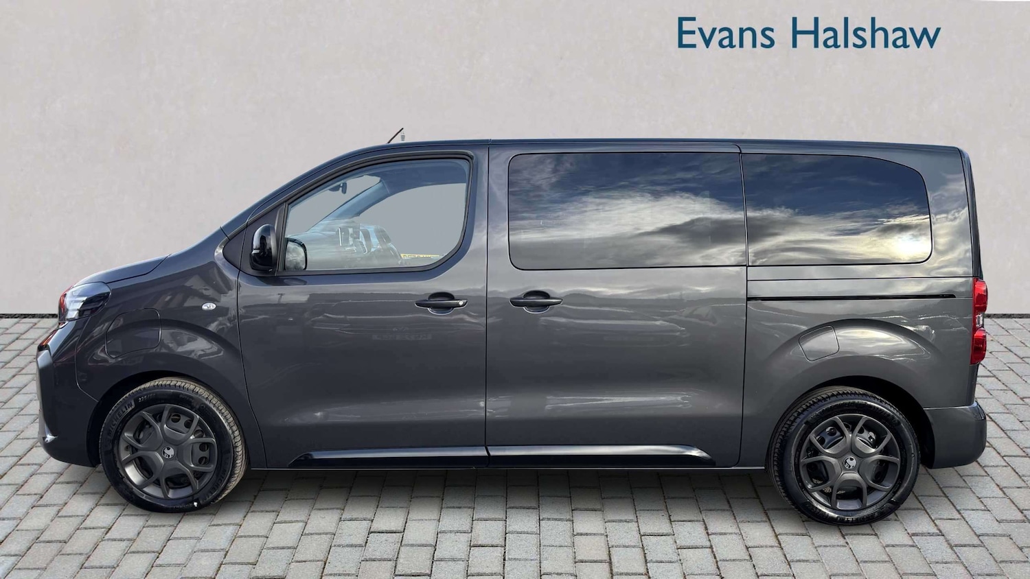 Used Vauxhall Vivaro Life 2025 for sale - 77943432: Photo 3