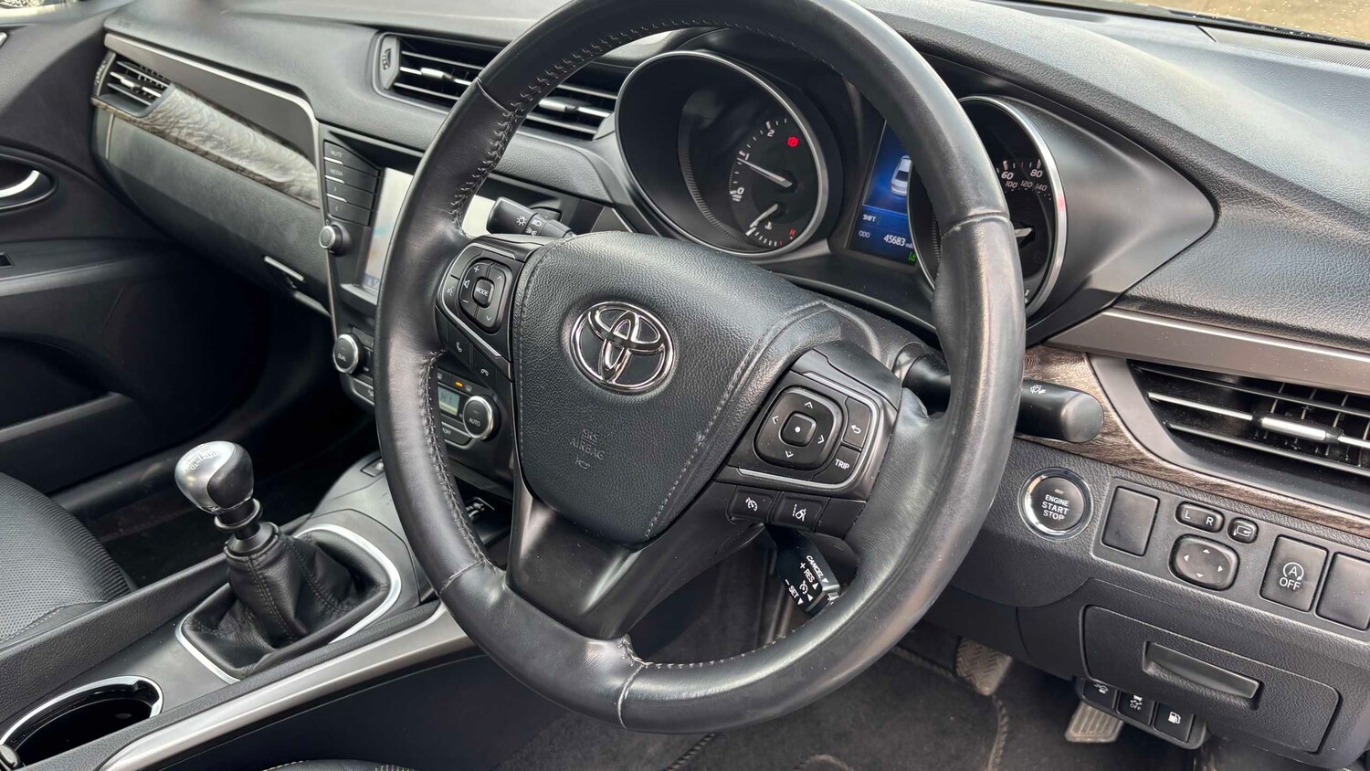 Used Toyota Avensis 2017 for sale - 77856908: Photo 10