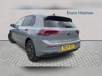 Used Volkswagen Golf 2024 for sale - 78651072: Photo
