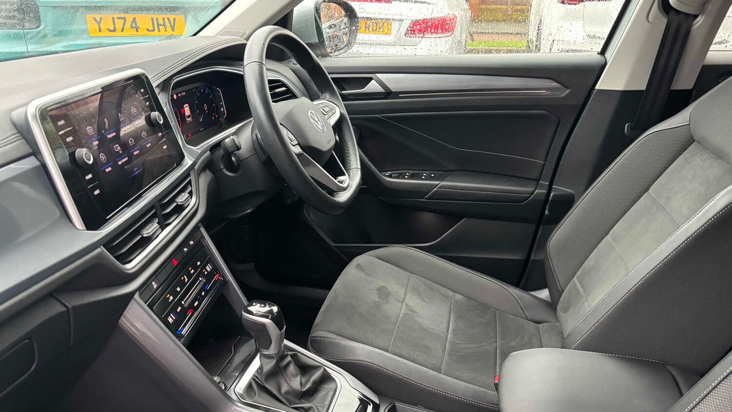 Used Volkswagen T-Roc for sale - 77858396: Photo 17