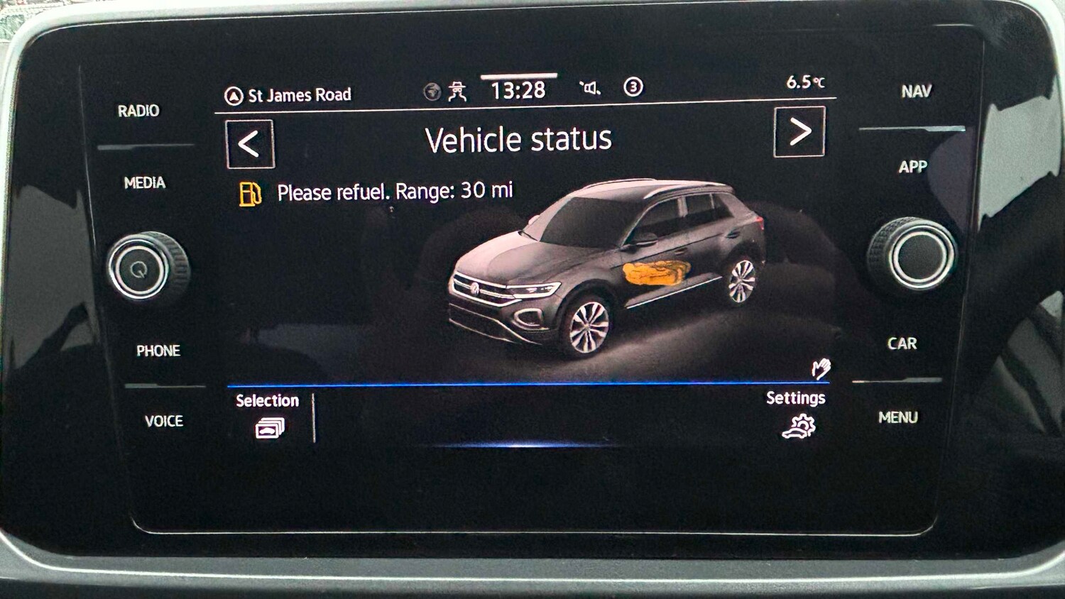 Used Volkswagen T-Roc for sale - 77858396: Photo 20