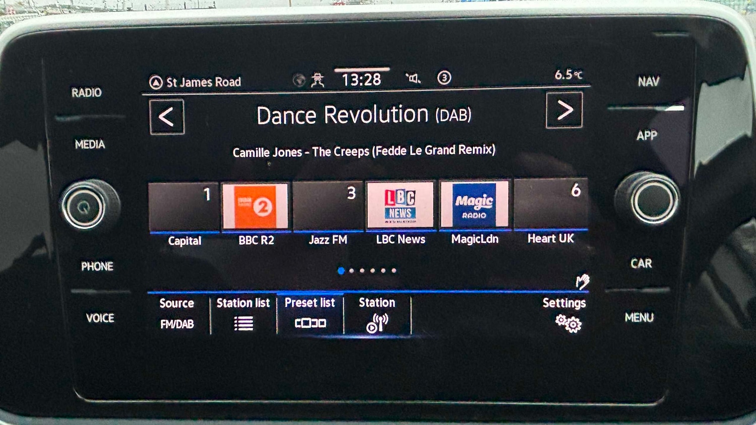 Used Volkswagen T-Roc for sale - 77858396: Photo 21