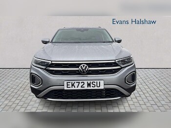 Used Volkswagen T-Roc 2022 for sale - 77858396: Photo