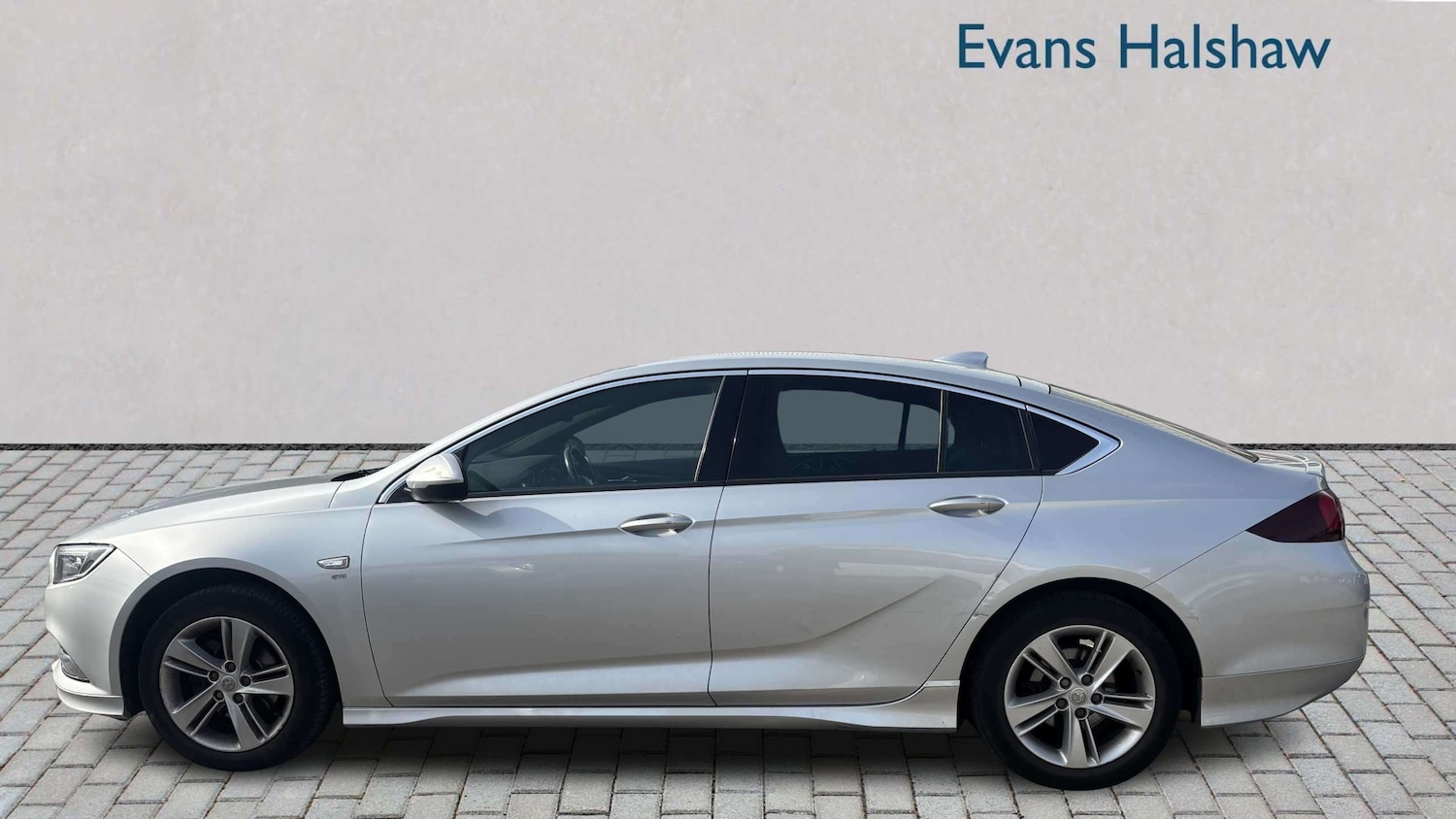 Used Vauxhall Insignia 2017 for sale - 77960781: Photo 4