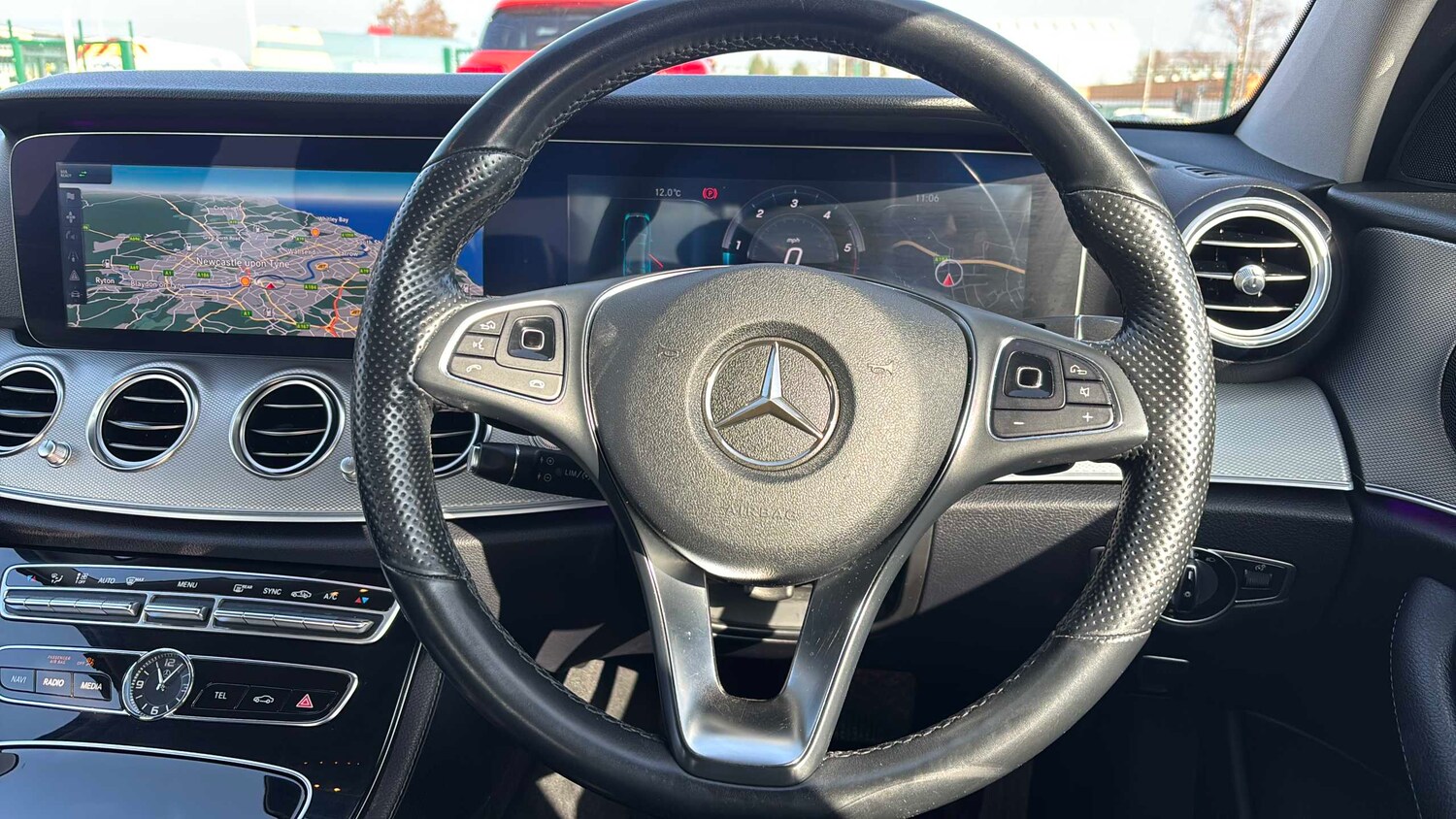 Used Mercedes-Benz E Class 2016 for sale - 77858840: Photo 11