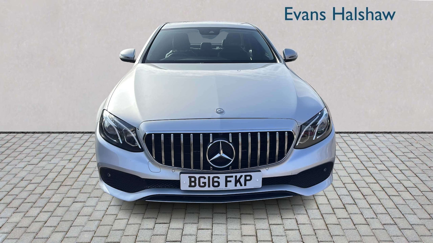 Used Mercedes-Benz E Class 2016 for sale - 77858840: Photo 4