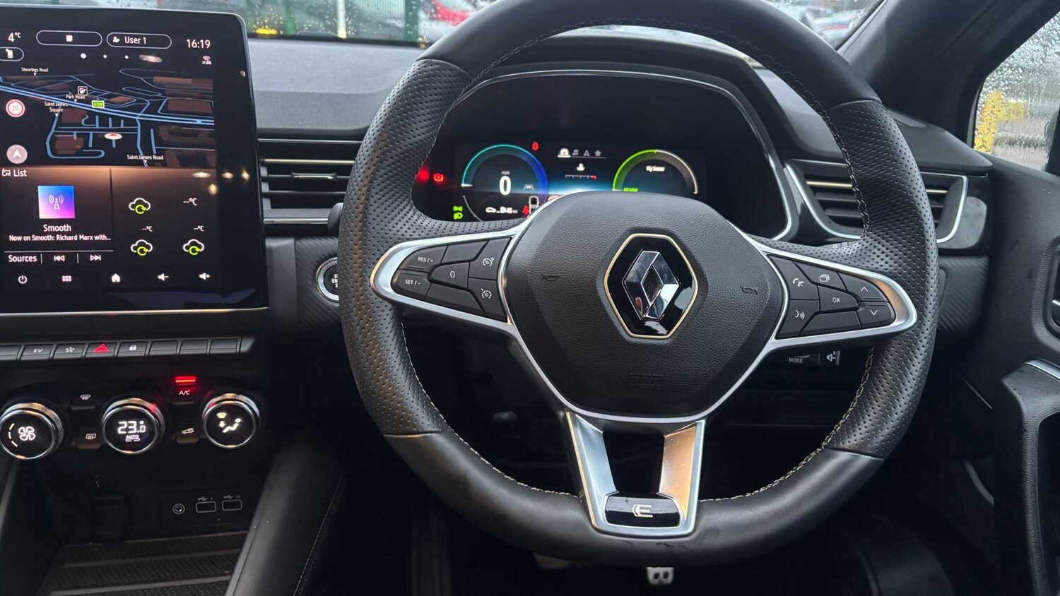 Used Renault Captur 2023 for sale - 77859116: Photo 11