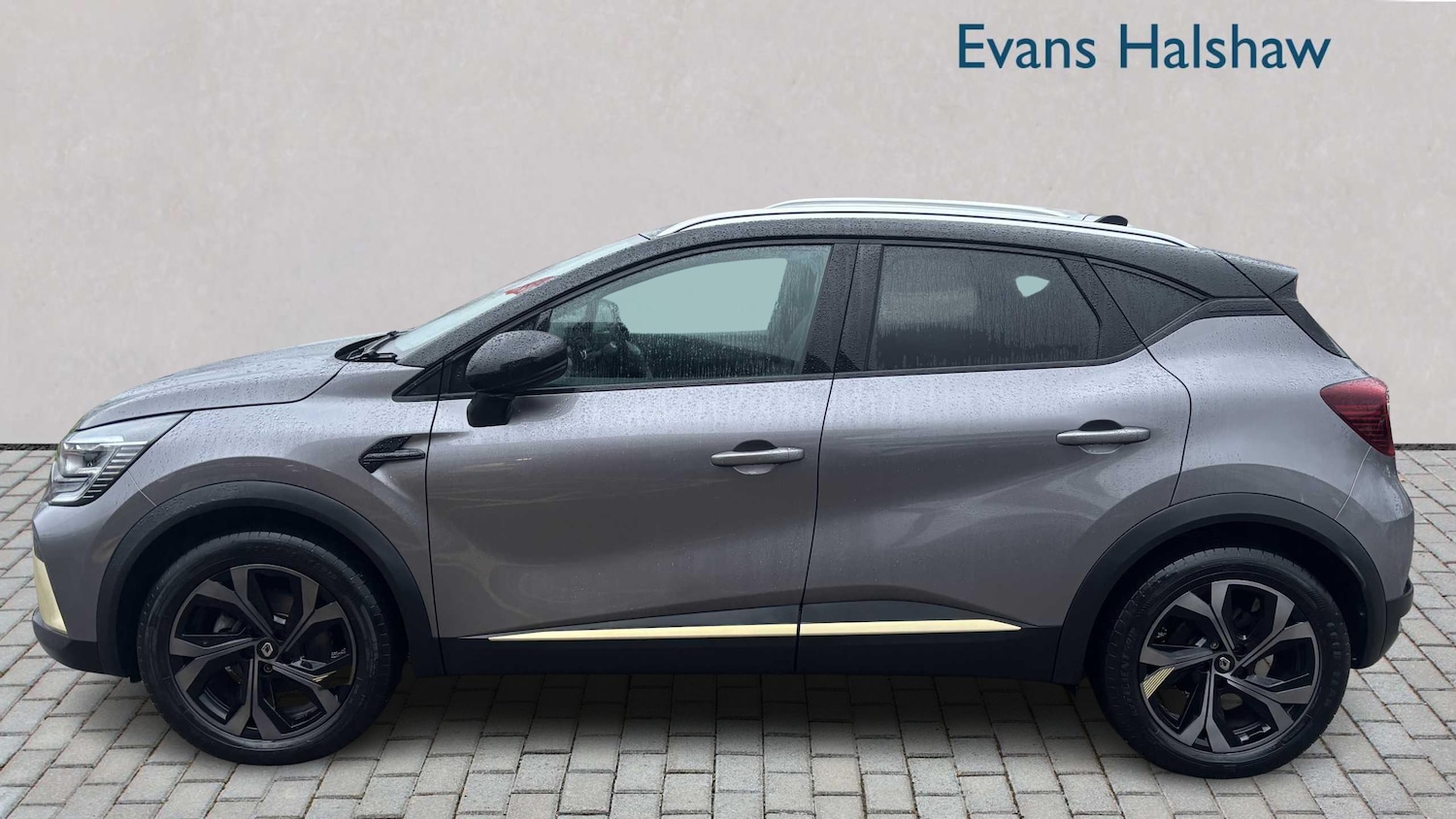 Used Renault Captur 2023 for sale - 77859116: Photo 3