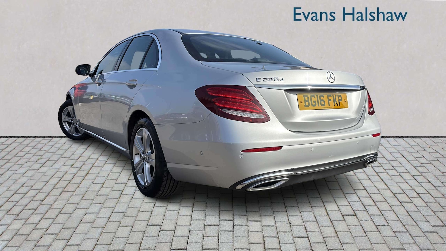 Used Mercedes-Benz E Class 2016 for sale - 78024218: Photo 2