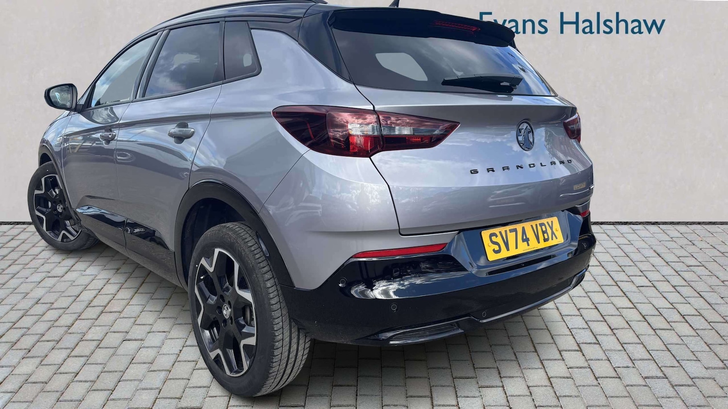 Used Vauxhall Grandland 2024 for sale - 78024191: Photo 2