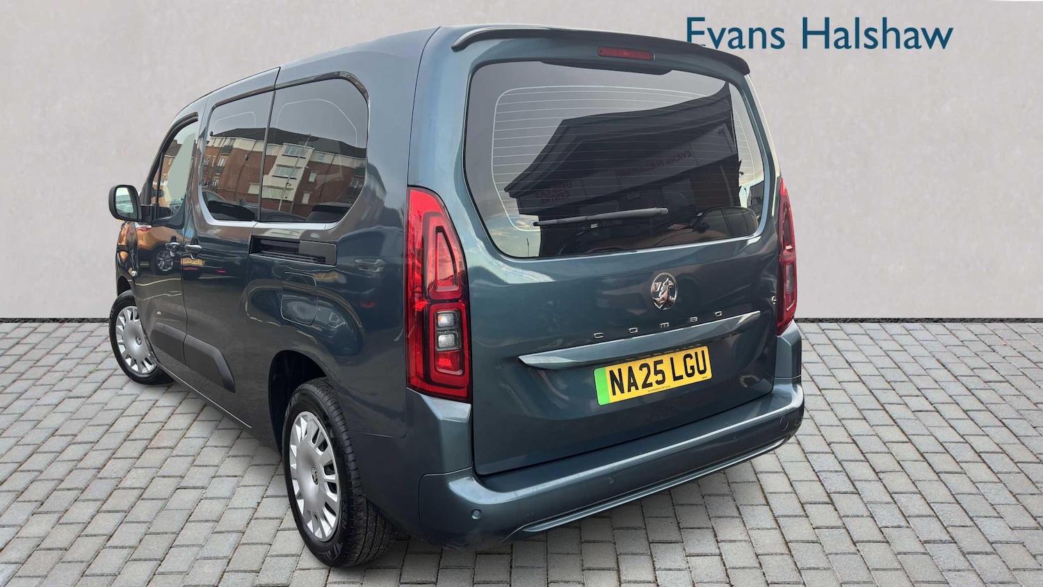 Used Vauxhall Combo Life 2025 for sale - 77857829: Photo 2