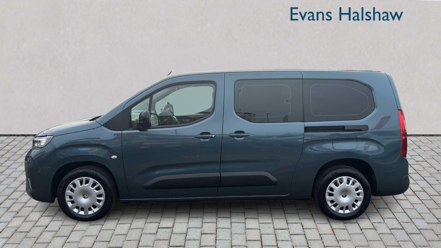 Used Vauxhall Combo Life 2025 for sale - 77857829: Photo 3