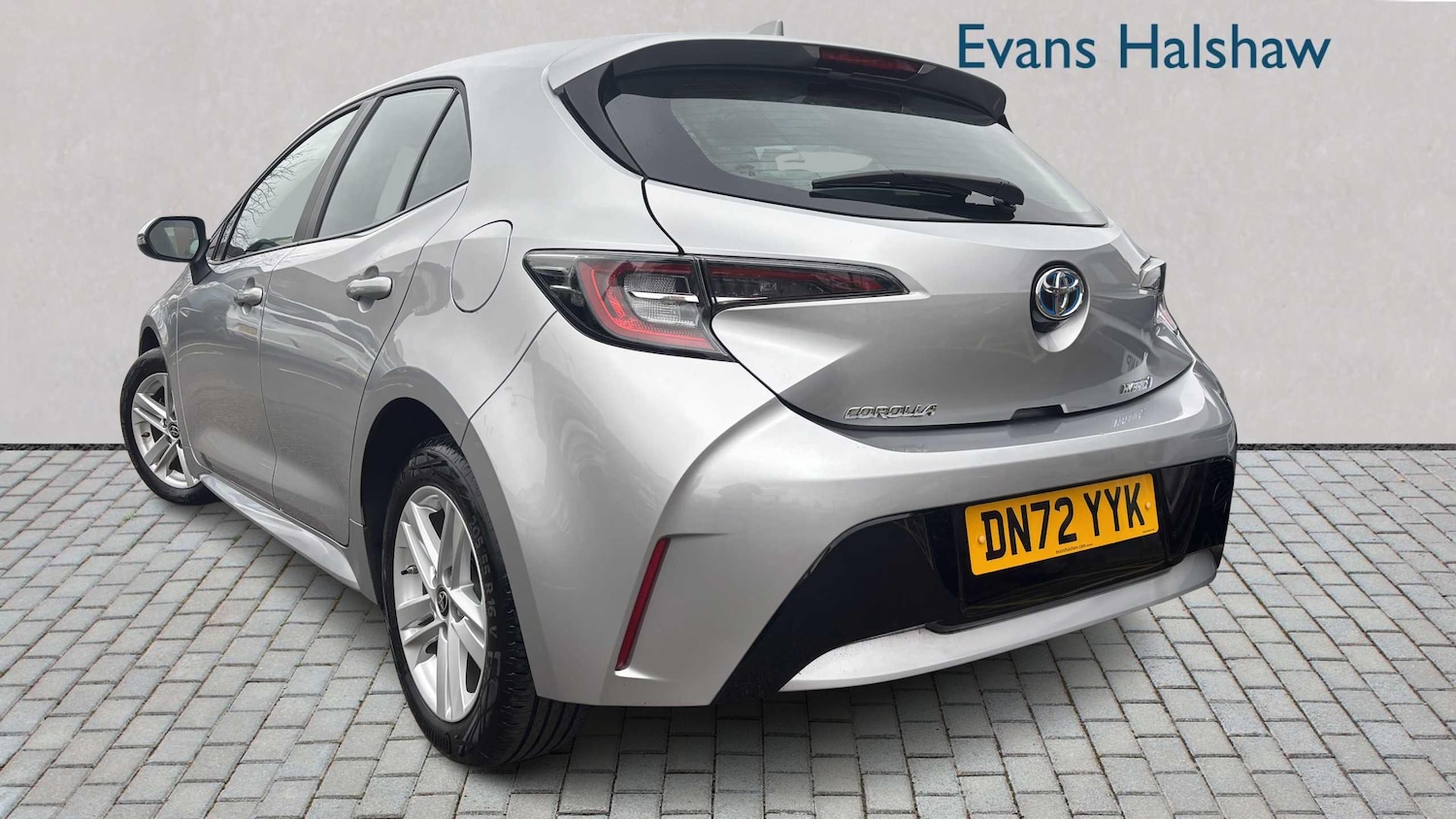 Used Toyota Corolla for sale - 77857398: Photo 2