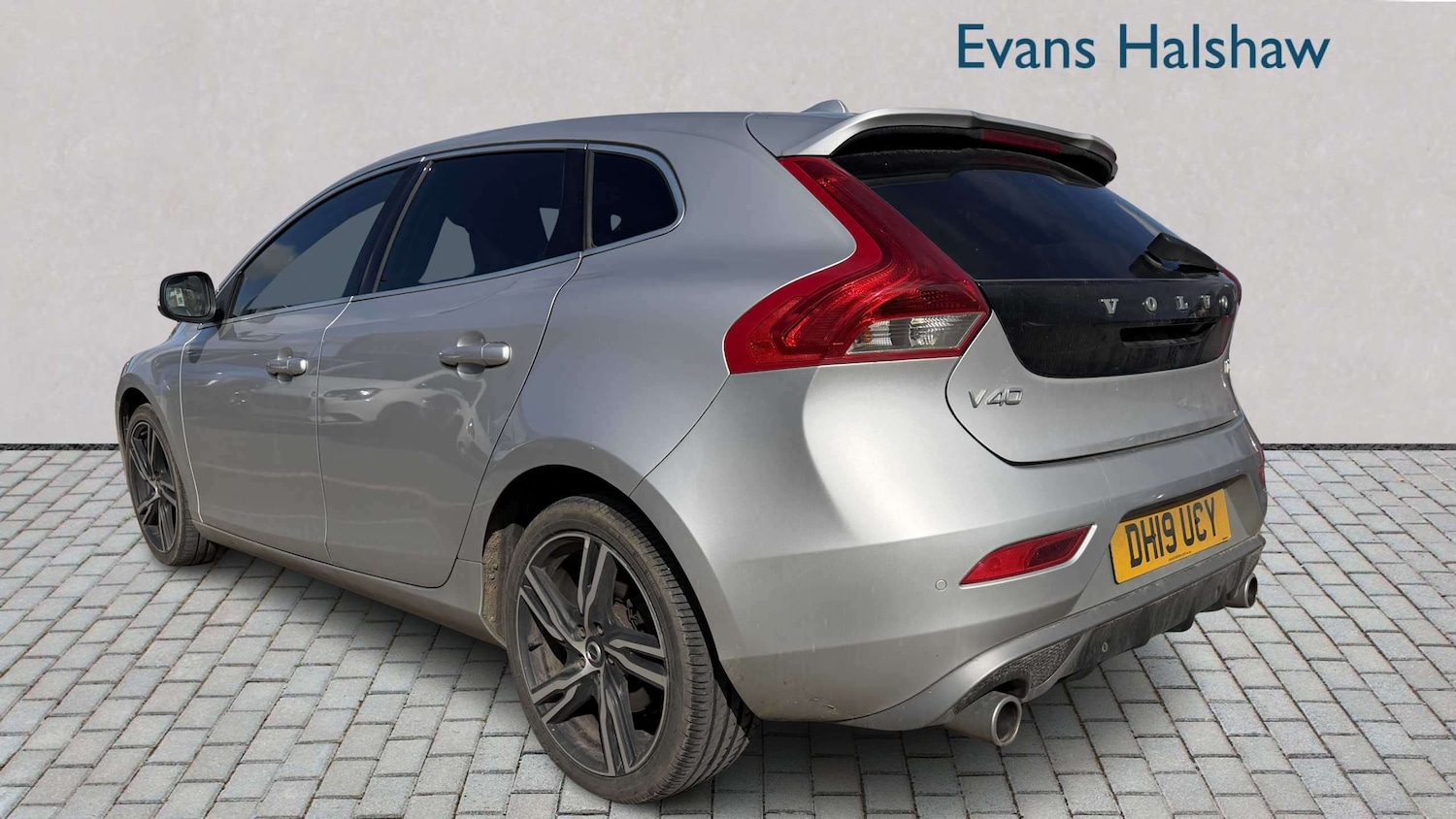 Used Volvo V40 for sale - 78089612: Photo 3