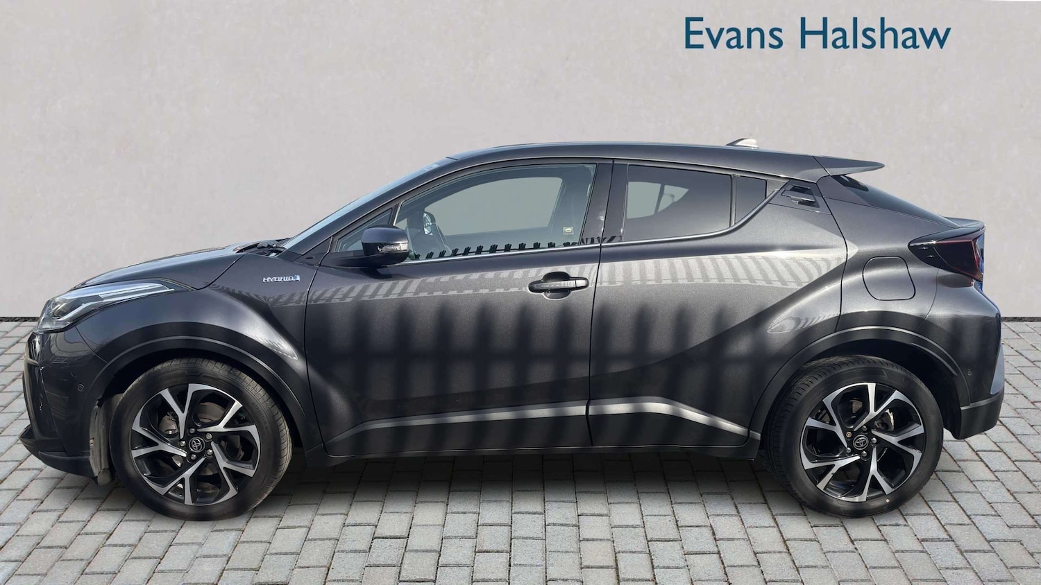 Used Toyota C-HR 2021 for sale - 77972801: Photo 4