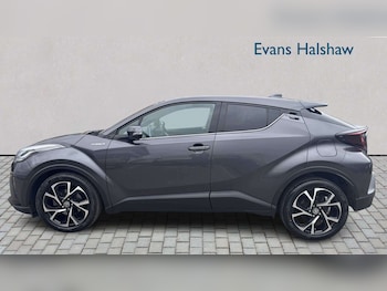 Used Toyota C-HR 2021 for sale - 78707367: Photo