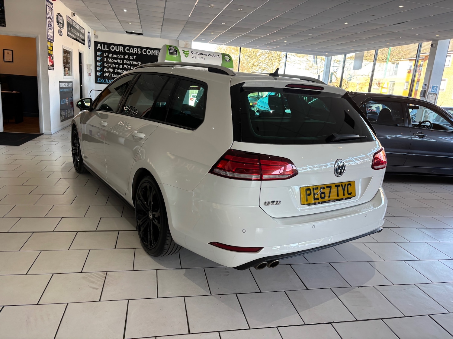 Used Volkswagen Golf 2017 for sale - 77735643: Photo 5