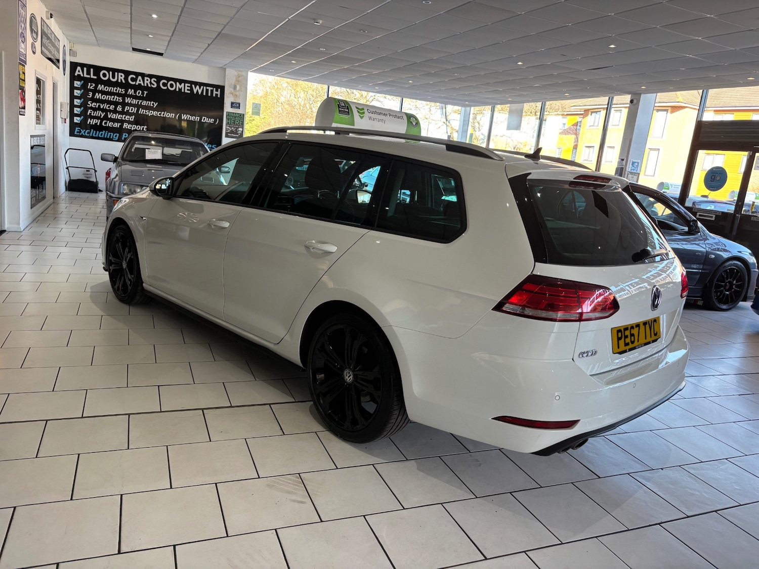 Used Volkswagen Golf 2017 for sale - 77735643: Photo 6