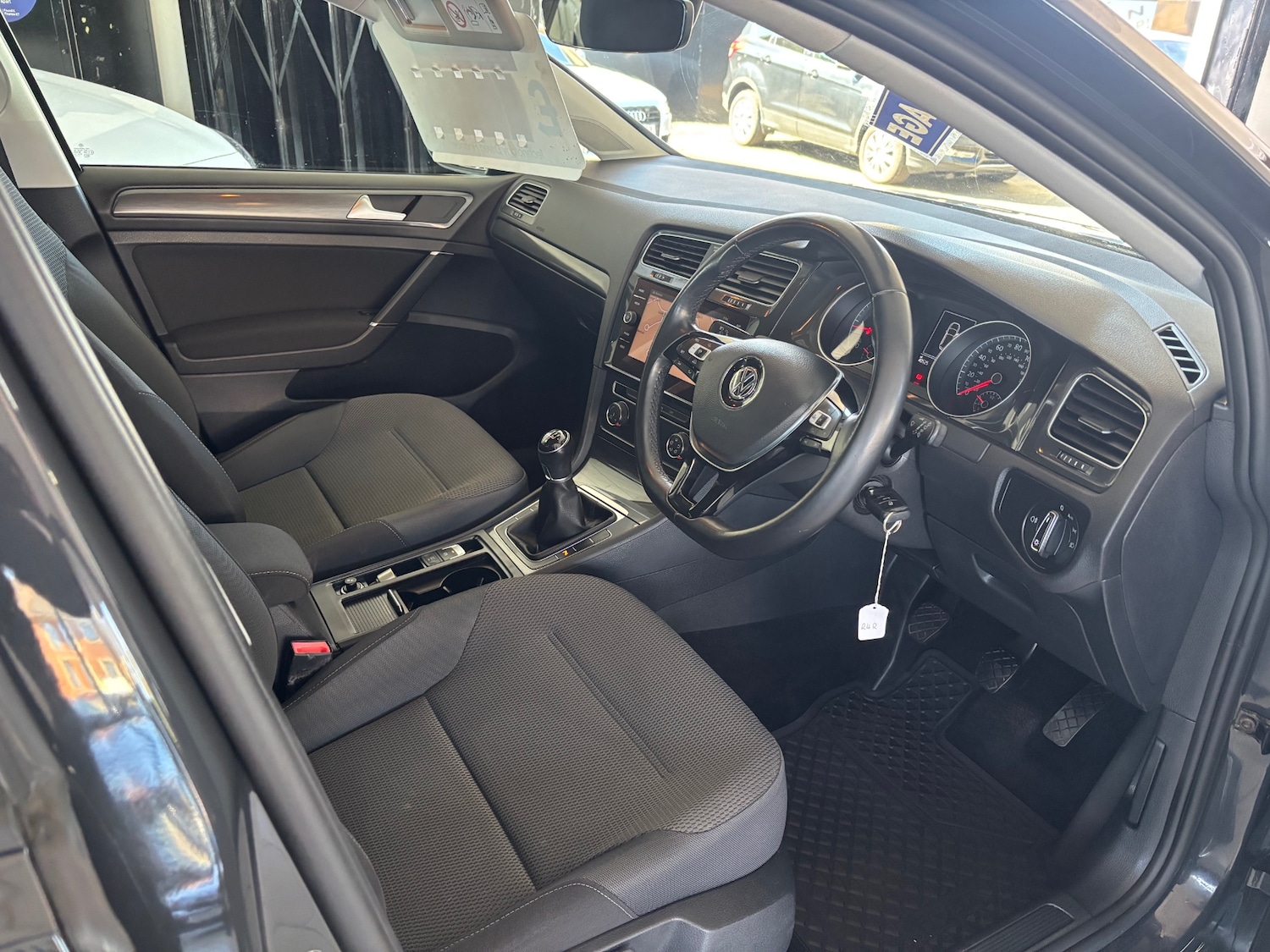 Used Volkswagen Golf 2018 for sale - 78118097: Photo 10