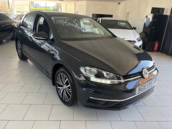 Used Volkswagen Golf 2018 for sale - 78118097: Photo